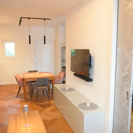 Stadtnest - Dachterrassenappartement Lägenhet Graz