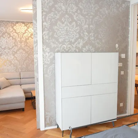 아파트 Stadtnest - Dachterrassenappartement