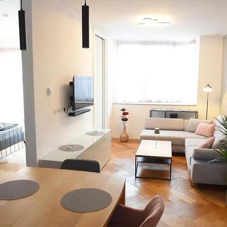 Stadtnest - Dachterrassenappartement * Graz