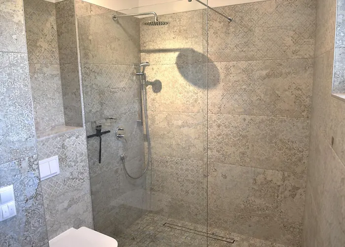 Stadtnest - Dachterrassenappartement * غراتس